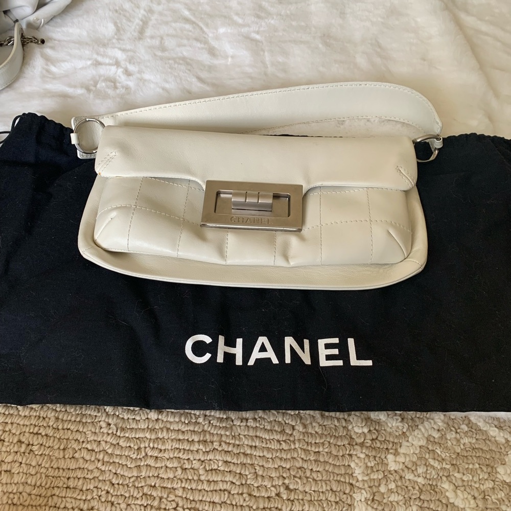 Cream Ladies Chanel purse